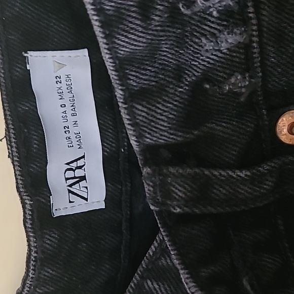 Zara Black Jean shorts - Picture 2 of 3